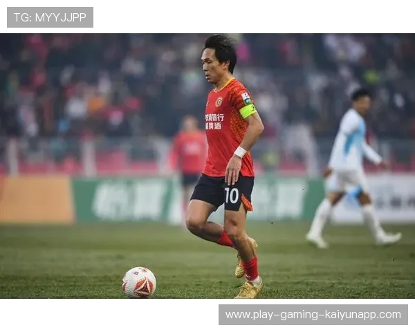 辽宁铁人邦本宜裕边路策动射门